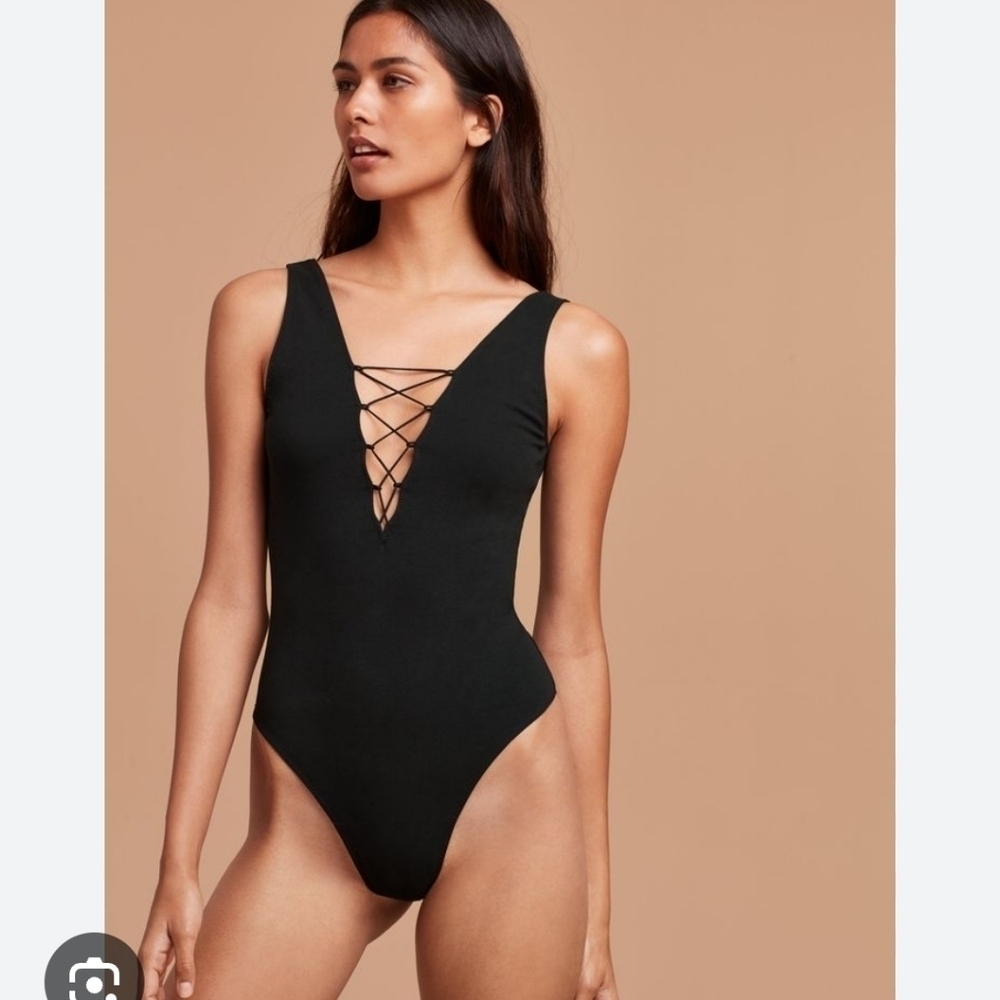NEW Aritzia Wilfred Free Lais Bodysuit in WHITE